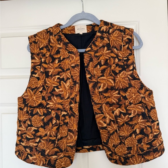 Sezane Floral Vest in Black and Gold - Picture 4 of 6